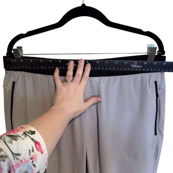 Rhone- Men’s LIGHT GREY Versatility Pants Joggers, Size XL - Picture 9 of 12